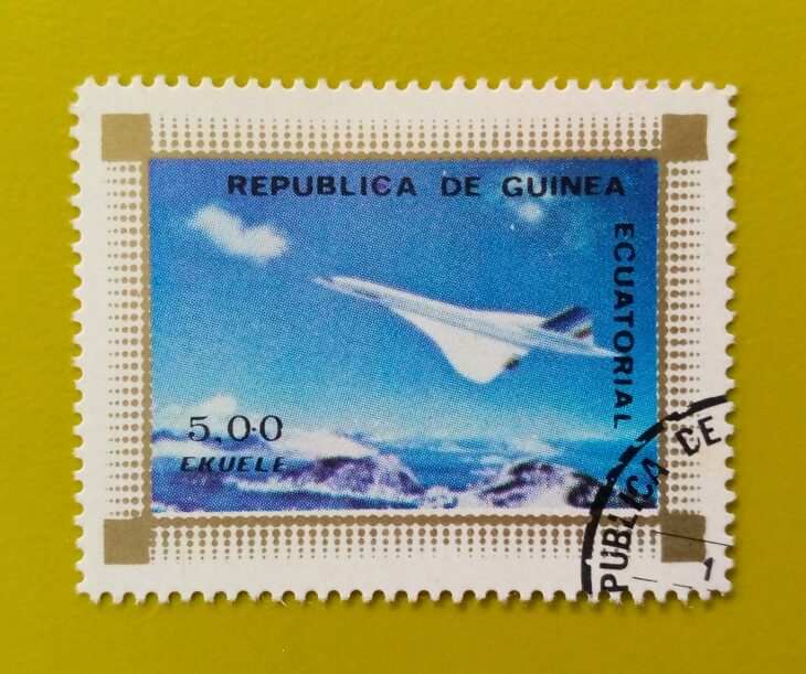 Issue:       Republic of Guinea Equatorial Space Plane 1976 Stamp Type:      Stamp Number of Stamps:        1 Stamps Denomination:        5.00  EKUELE, Issue Date:       1976 Issued By:      Guinea-Bissau Post 