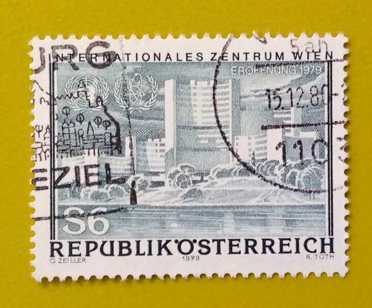 Issue:      Republic of Austria Vienna International Centre 1979 Stamp Type:      Stamp Number of Stamps:        1 Stamps Denomination:         6 S, Issue Date:         1979 Issued By:      Austria Post 