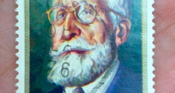 Issue:     Spain Ramon Menendez Pidal Stamp Type:     Stamp Number of Stamps:       1 Stamps Denomination:      15 PTAS Issue Date:      1971 Issued By:     Spain POST 